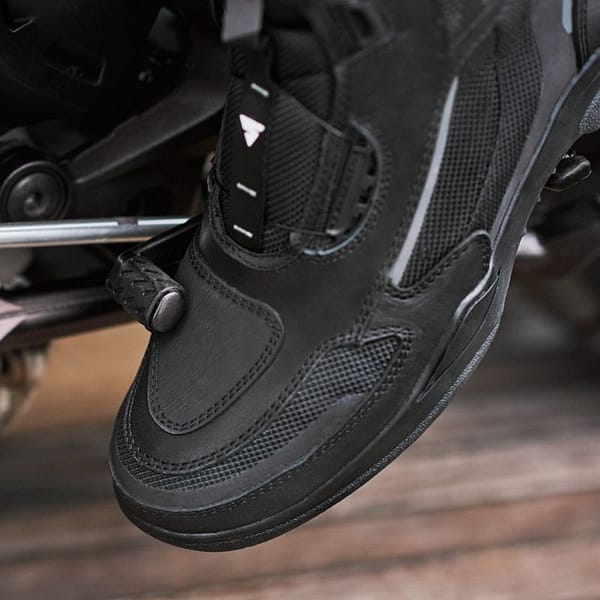 Shima Strato Riding Boots gearshift pad